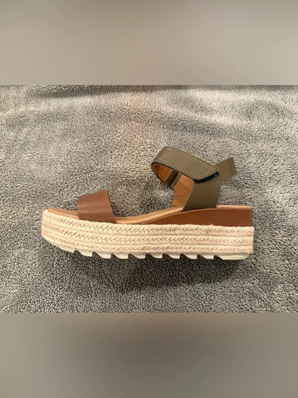 Sorel Brown and Olive Women’s Two-Tone Slingback Sandals